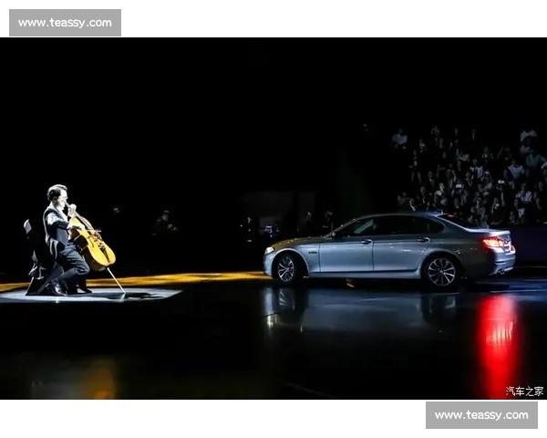 宝马车极速赛道角逐精彩瞬间全纪录 宝马车极速赛道角逐精彩瞬间全纪录