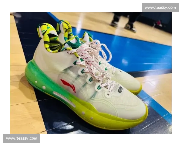 打造巅峰竞技体验的最新高性能比赛专用球鞋全解析