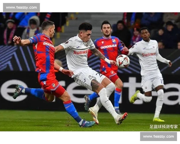 比尔森比赛精彩回顾与分析深度解读球队表现与战术变化